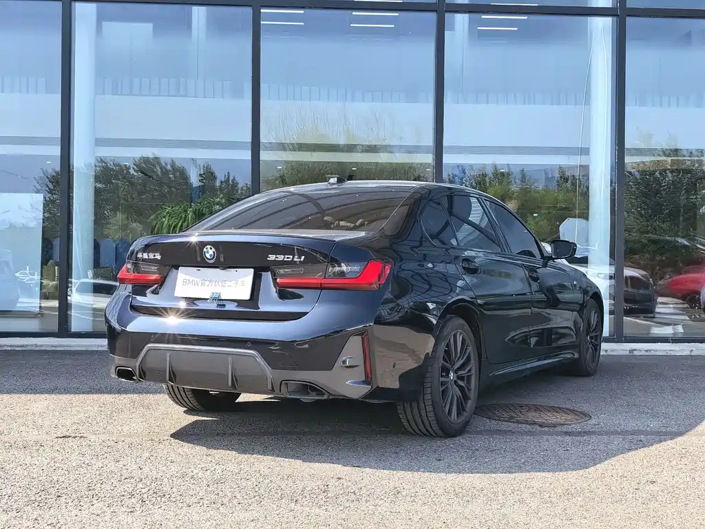 BMW 3 Series 2024