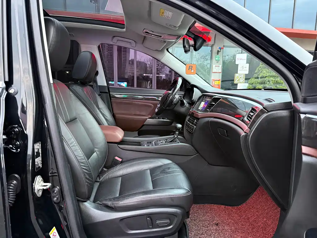 GAC Motor Trumpchi GS8 2017 — фото 13