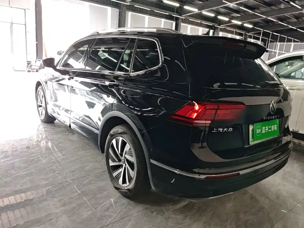 Volkswagen Tiguan L Plug-In Hybrid 2021 — фото 5