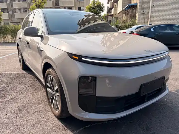 Li Auto L6 2024