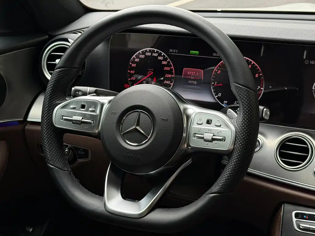 Mercedes-Benz E-Class 2020 — фото 8