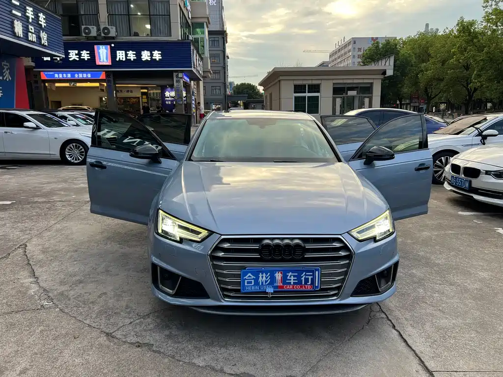 Audi A4L 2019