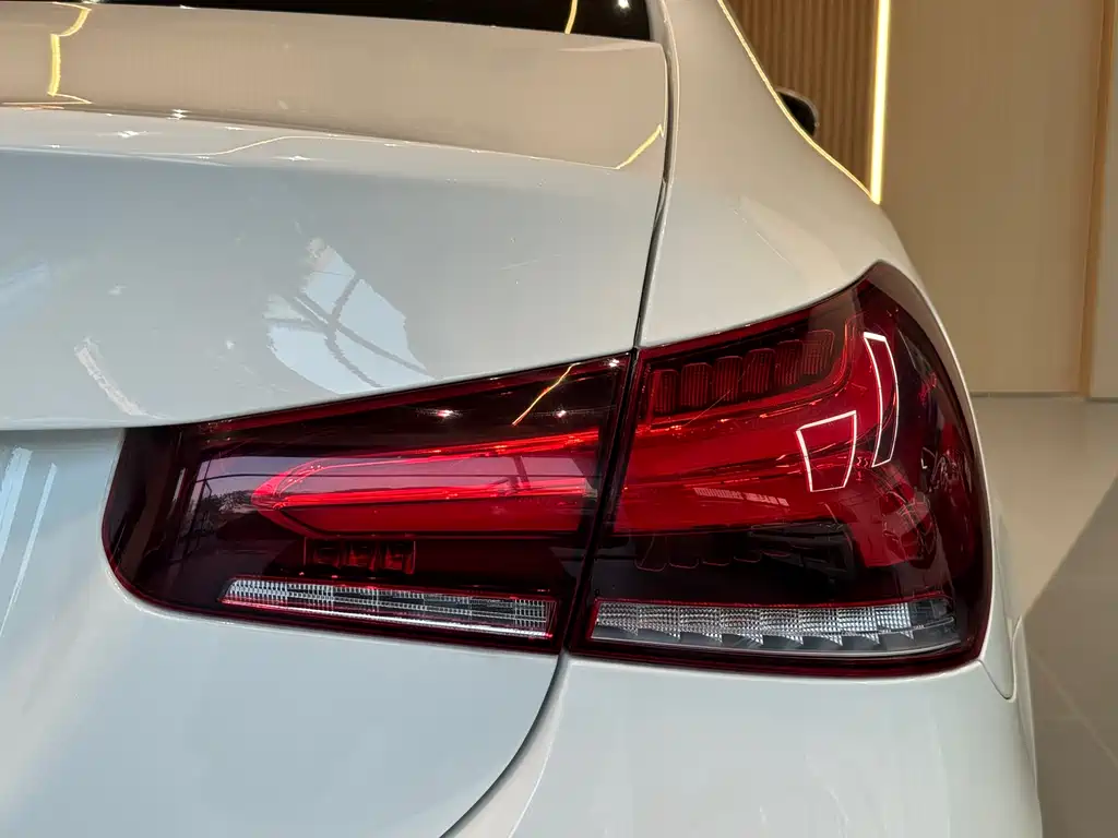 Mercedes-Benz A-Class 2019 — фото 15