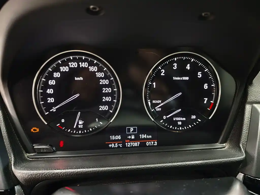 BMW 1 Series 2018 — фото 16