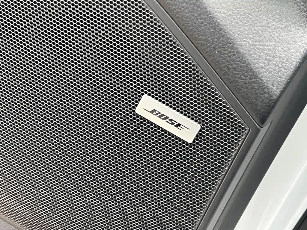 Porsche Cayenne 2023 — фото 17