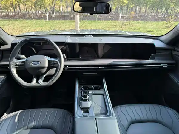 Ford Edge 2025