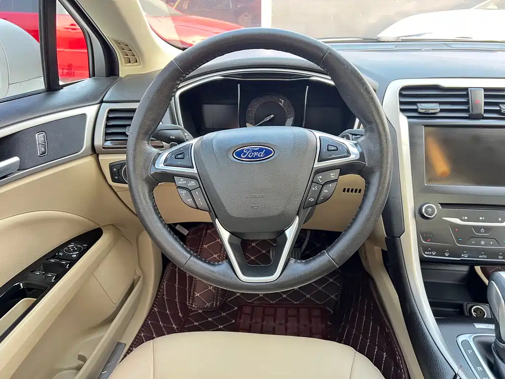 Ford Mondeo 2015 — фото 14