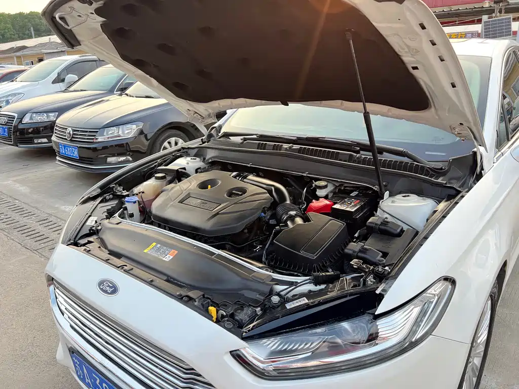 Ford Mondeo 2015 — фото 27