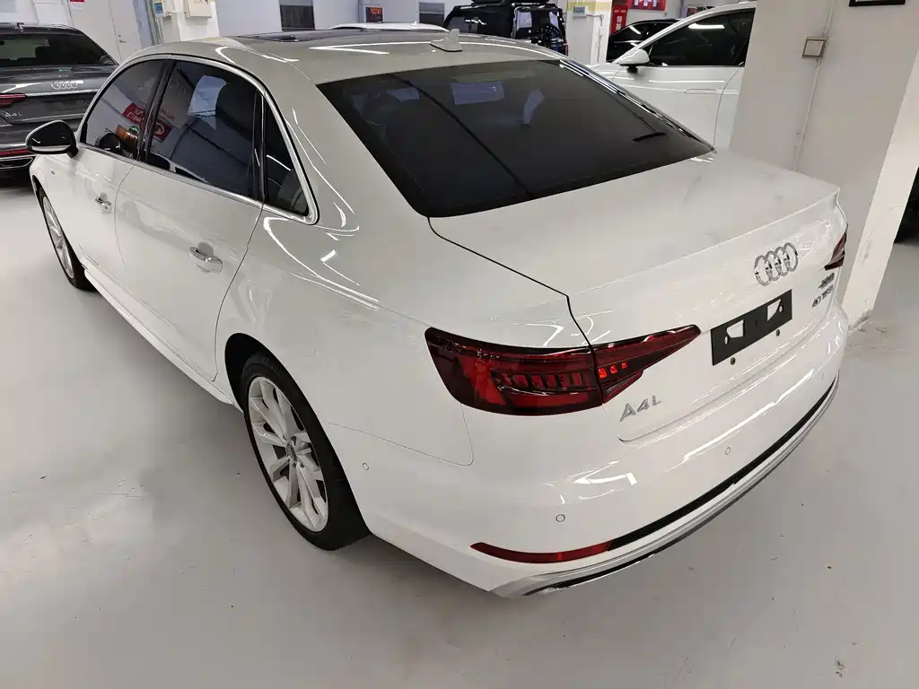 Audi A4L 2019 — фото 5
