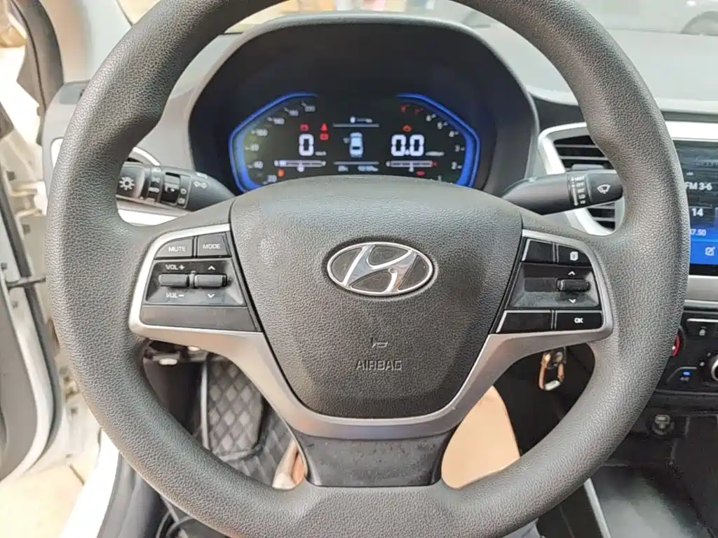 Hyundai Verna 2019 — фото 11