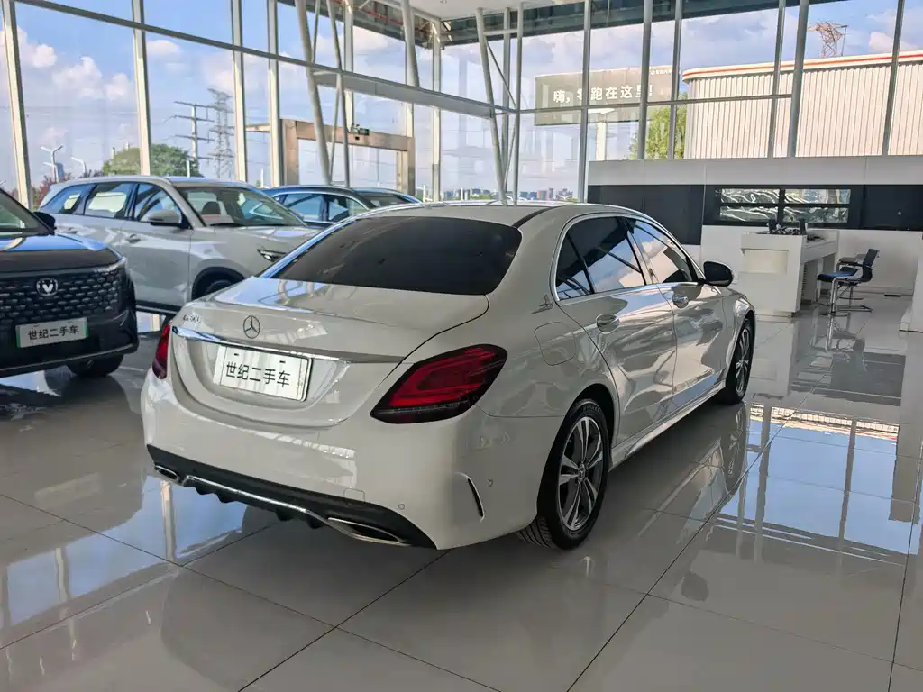 Mercedes-Benz C-Class 2019 — фото 13