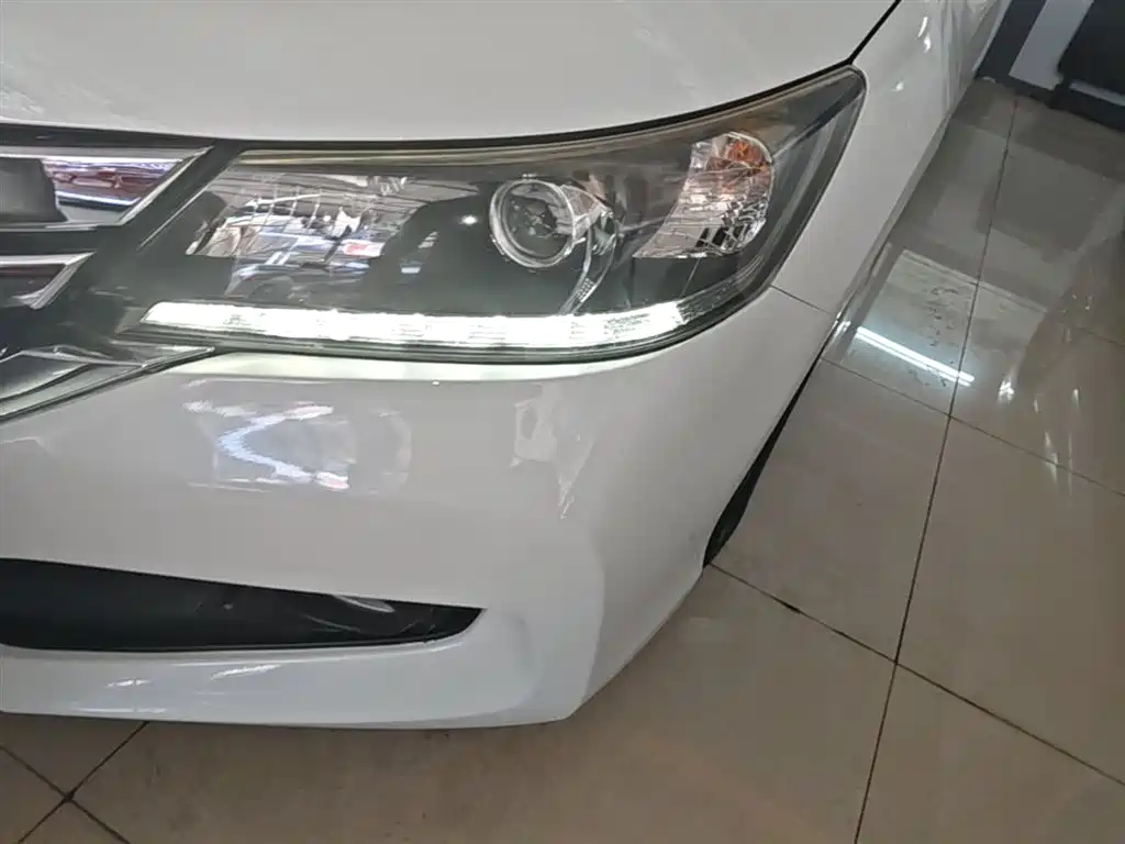 Honda Accord 2015 — фото 24