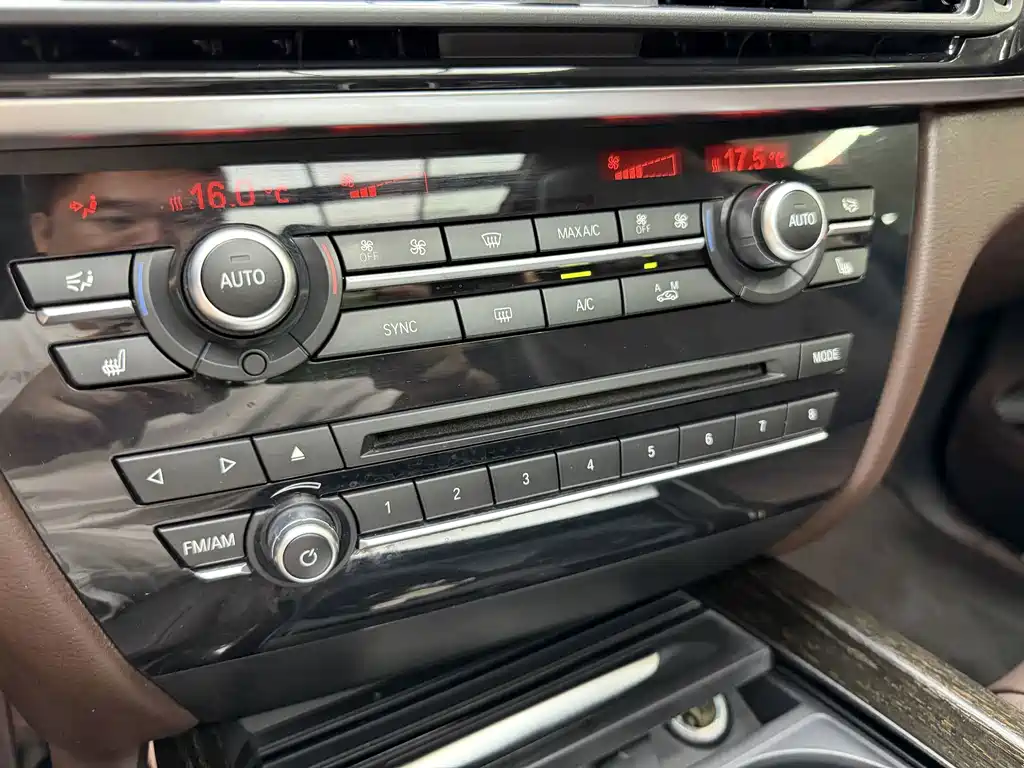 BMW X5 2014 — фото 11