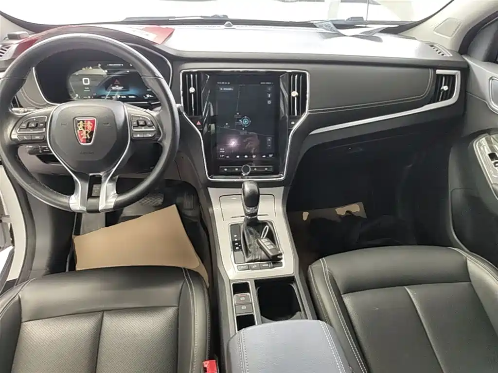 Roewe RX5 New Energy 2020 — фото 10