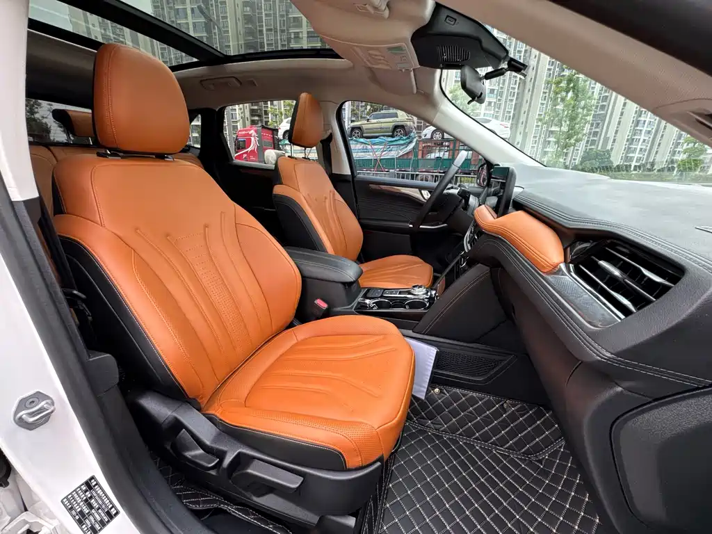 Ford Edge 2022 — фото 11