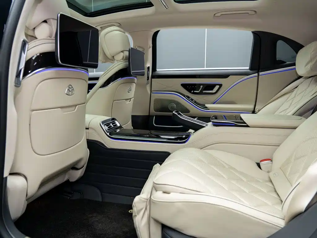 Mercedes-Benz Maybach S-Class 2022 — фото 13