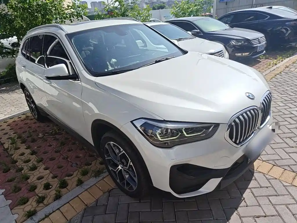 BMW X1 2021 — фото 4