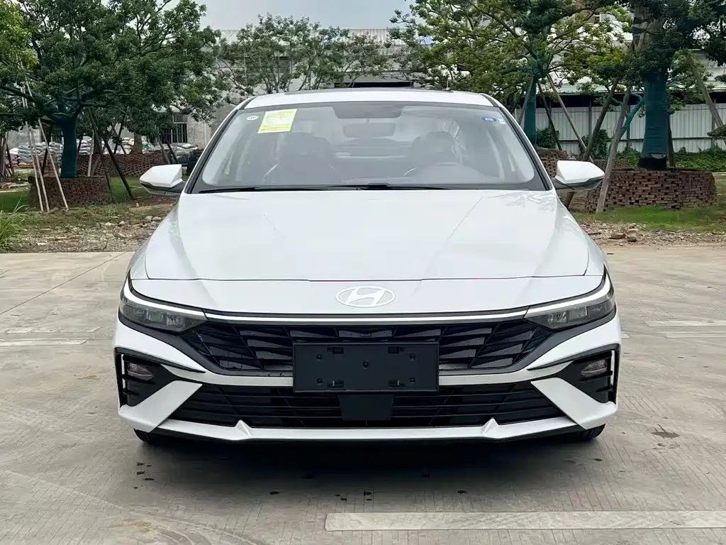 Hyundai Elantra 2026 — фото 2