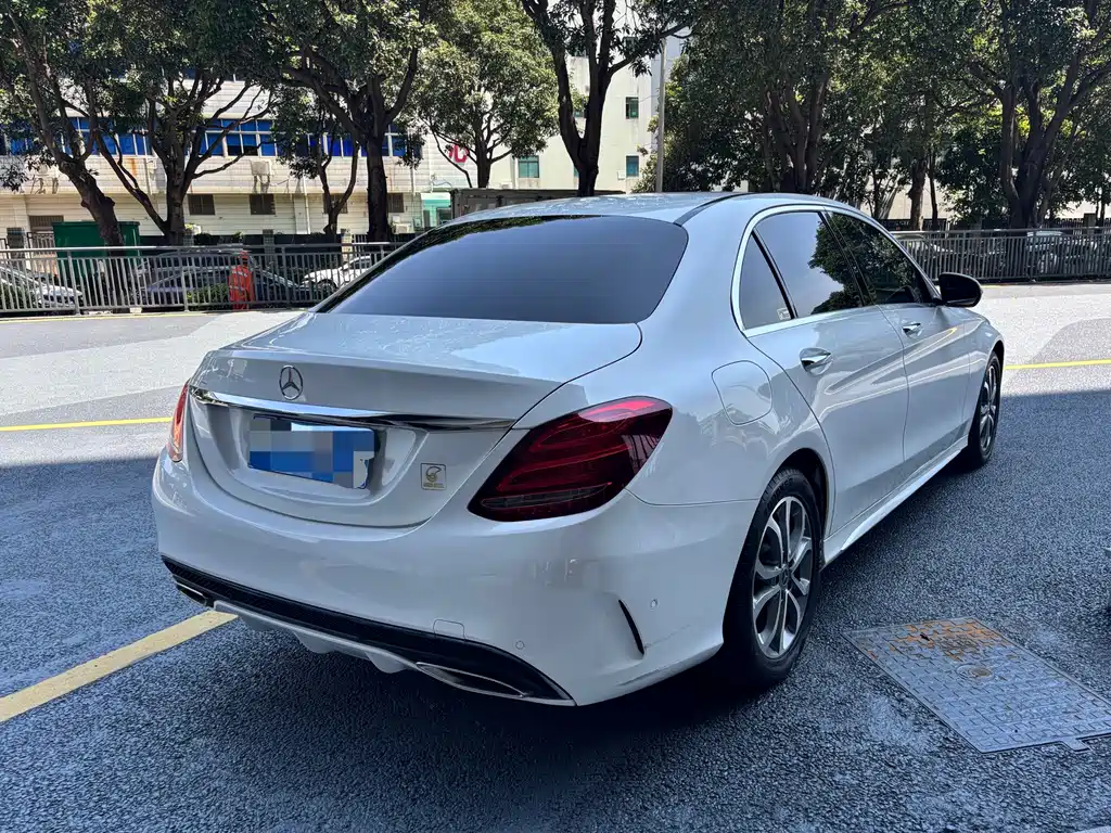 Mercedes-Benz C-Class 2018 — фото 9