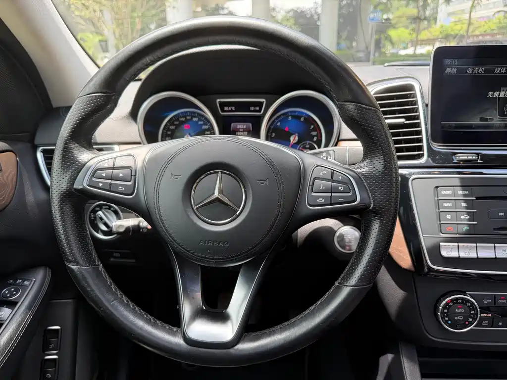 Mercedes-Benz GLS 2016 — фото 11