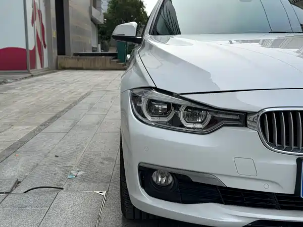 BMW 3 Series 2017