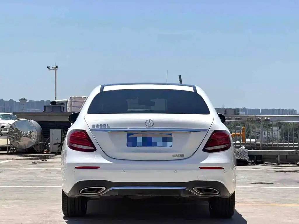 Mercedes-Benz E-Class 2019 — фото 10