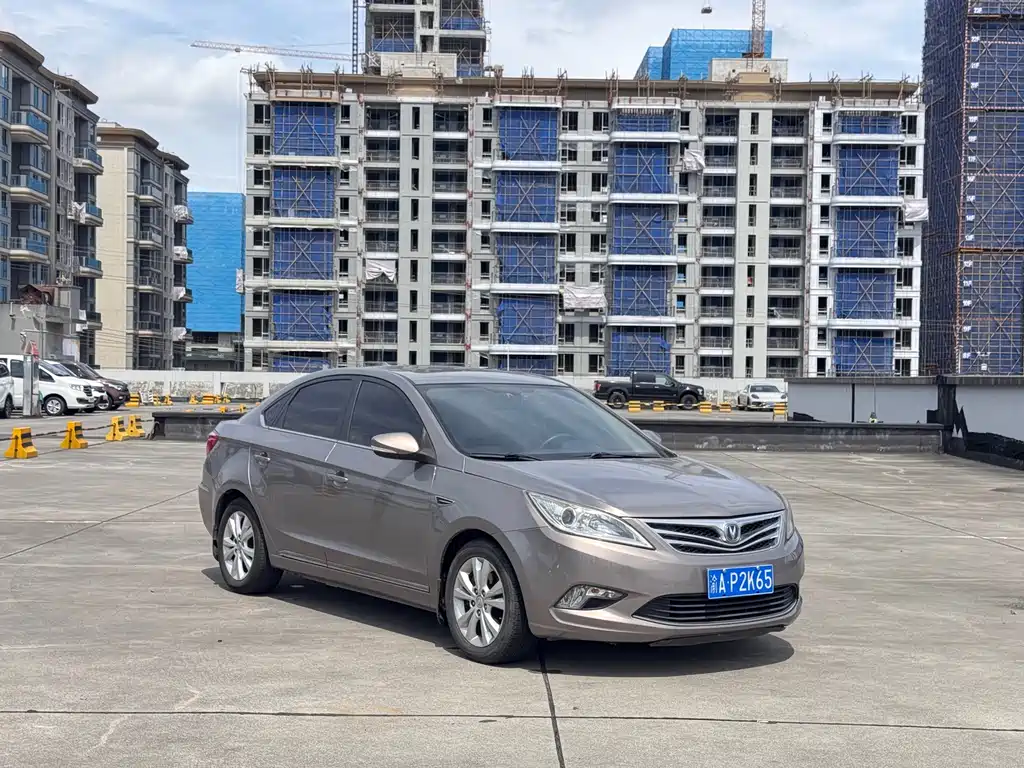 Changan Eado 2014 — фото 3