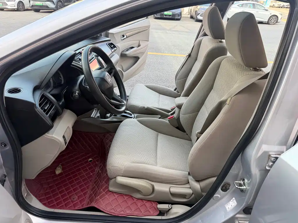 Honda City Classic 2015 — фото 24
