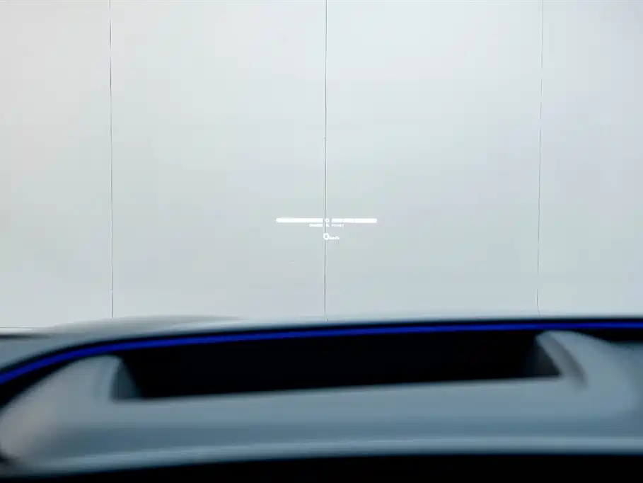 Audi Q6L e-tron 2025 — фото 12