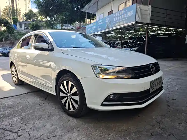Volkswagen Sagitar 2017