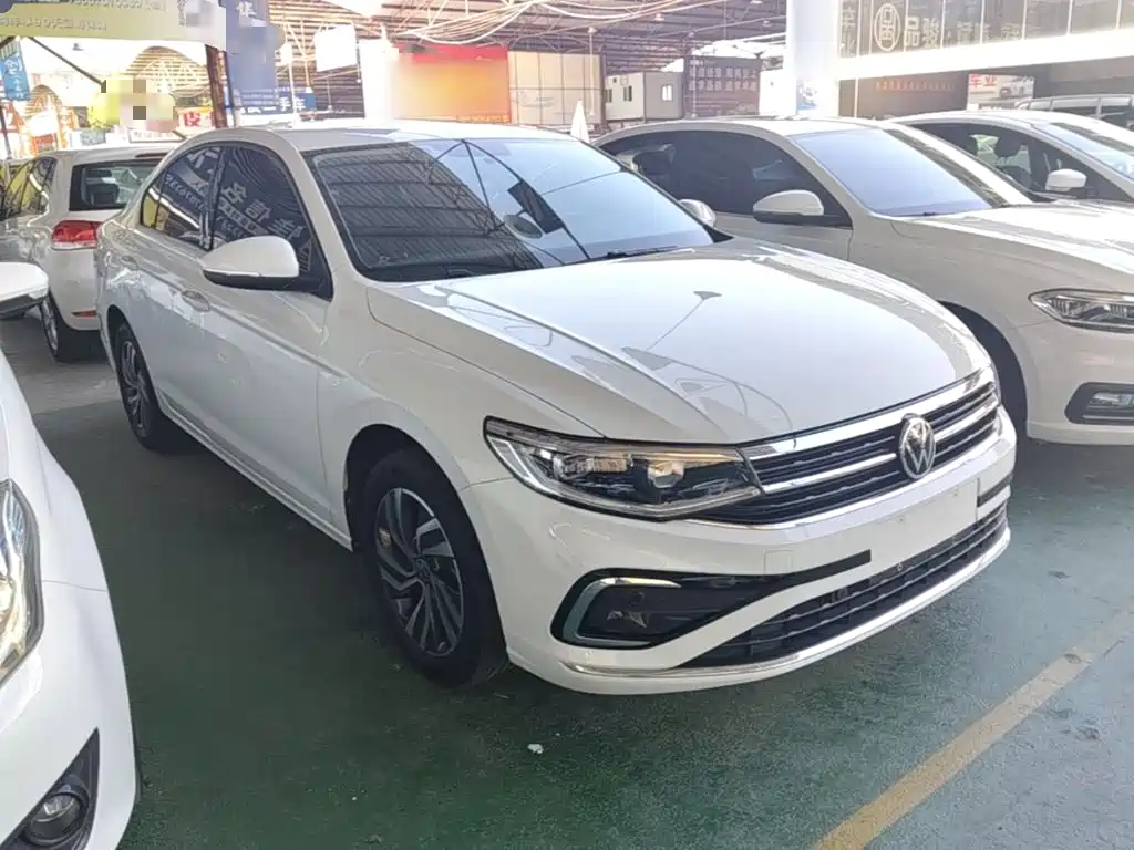 Volkswagen Bora 2023