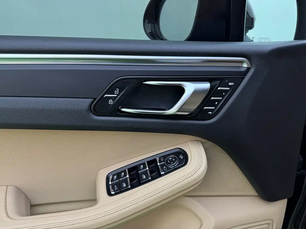 Porsche Macan 2021 — фото 14
