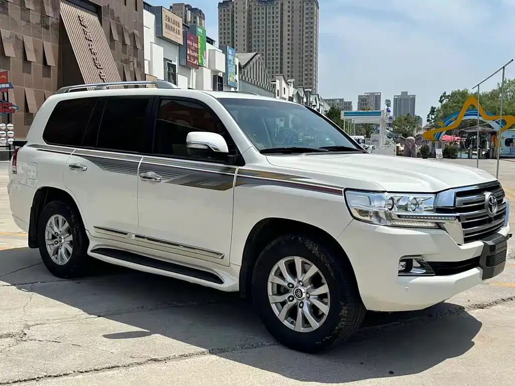 Toyota Land Cruiser 2016 — фото 3