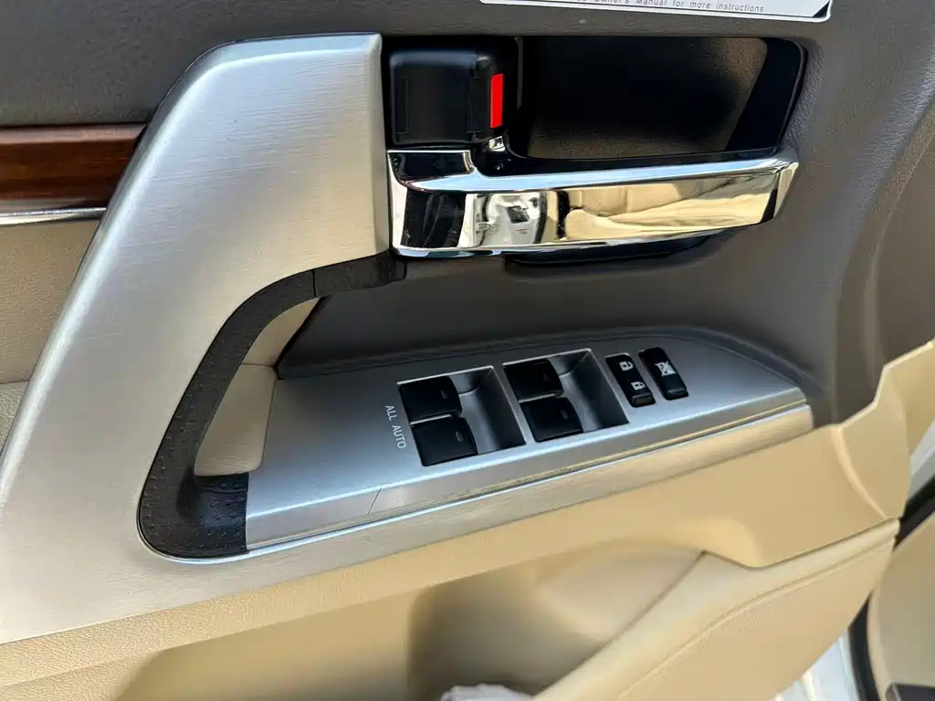 Toyota Land Cruiser 2016 — фото 20