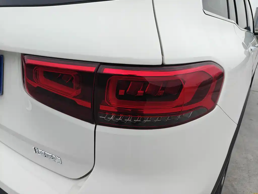 Mercedes-Benz GLB 2021 — фото 14