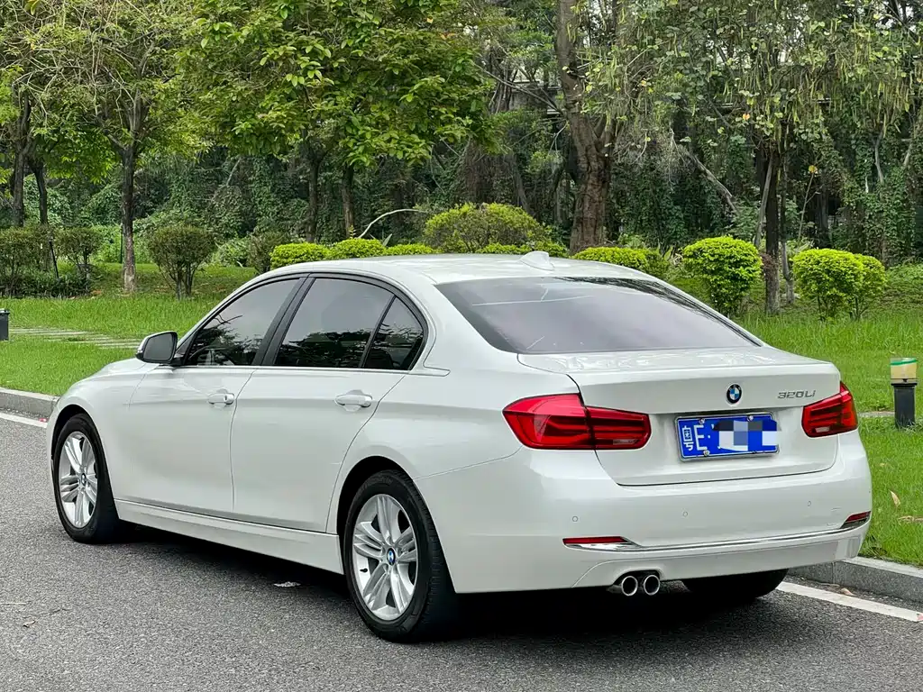 BMW 3 Series 2017