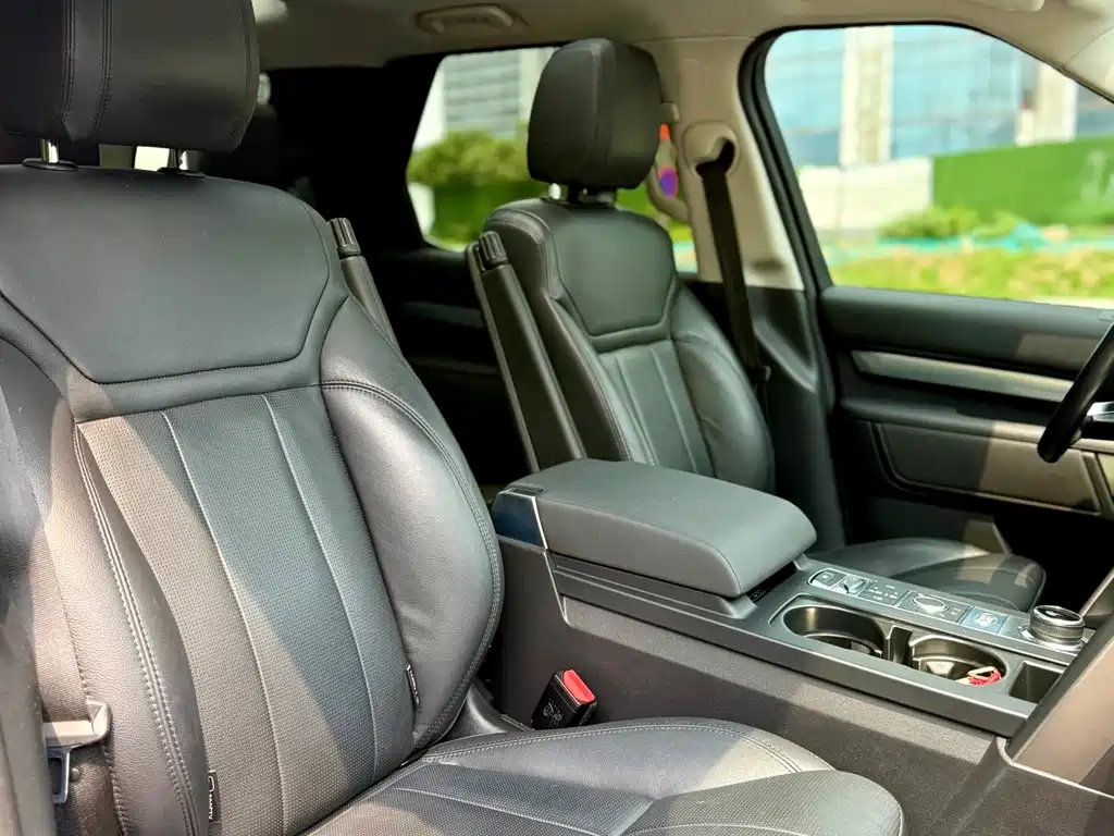 Land Rover Discovery 2021 — фото 10