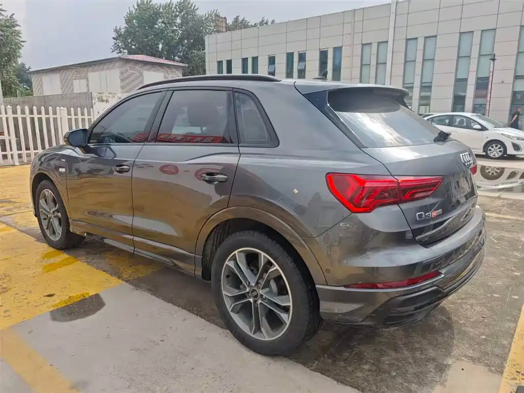 Audi Q3 2023 — фото 10