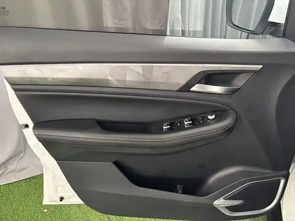 Geely Vision X6 2022
