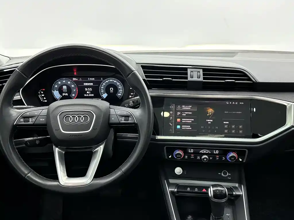 Audi Q3 2023 — фото 11