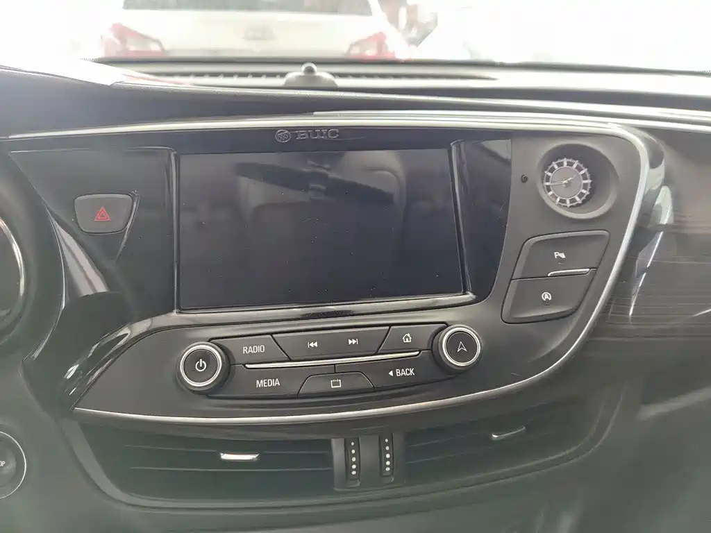Buick Envision Plus 2020 — фото 6