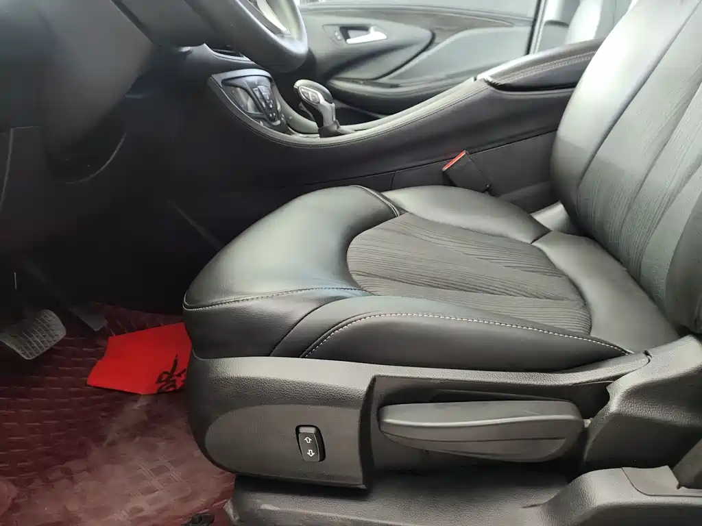 Buick Envision Plus 2020 — фото 9