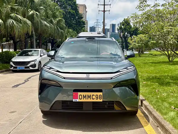 BYD Tang L 2025
