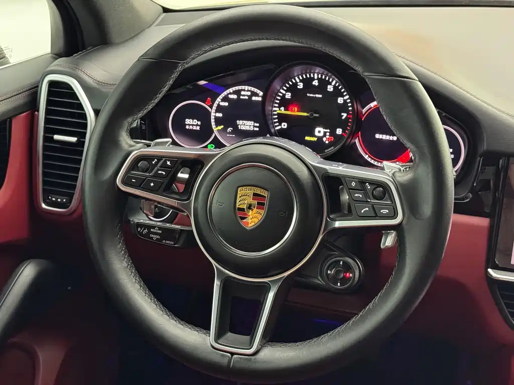 Porsche Cayenne New Energy 2021 — фото 14