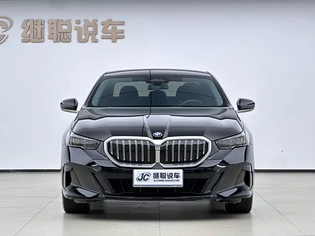 BMW 5 Series 2024