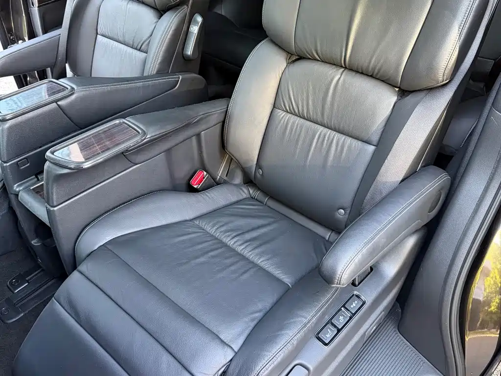 Honda Elysion 2018 — фото 11