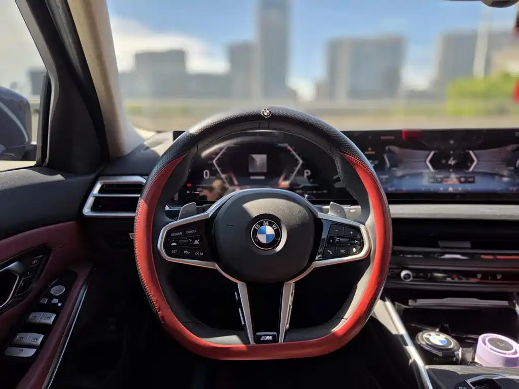 BMW 3 Series 2025 — фото 10