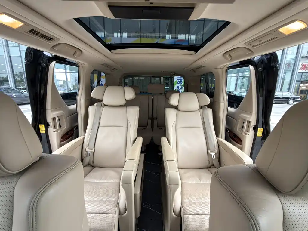 Toyota Alphard 2011 — фото 28
