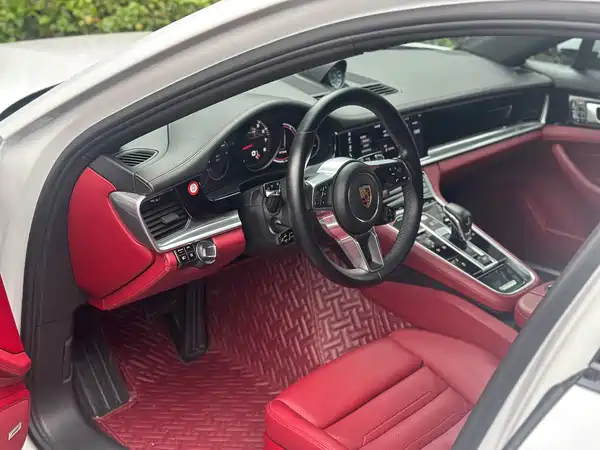 Porsche Panamera 2019