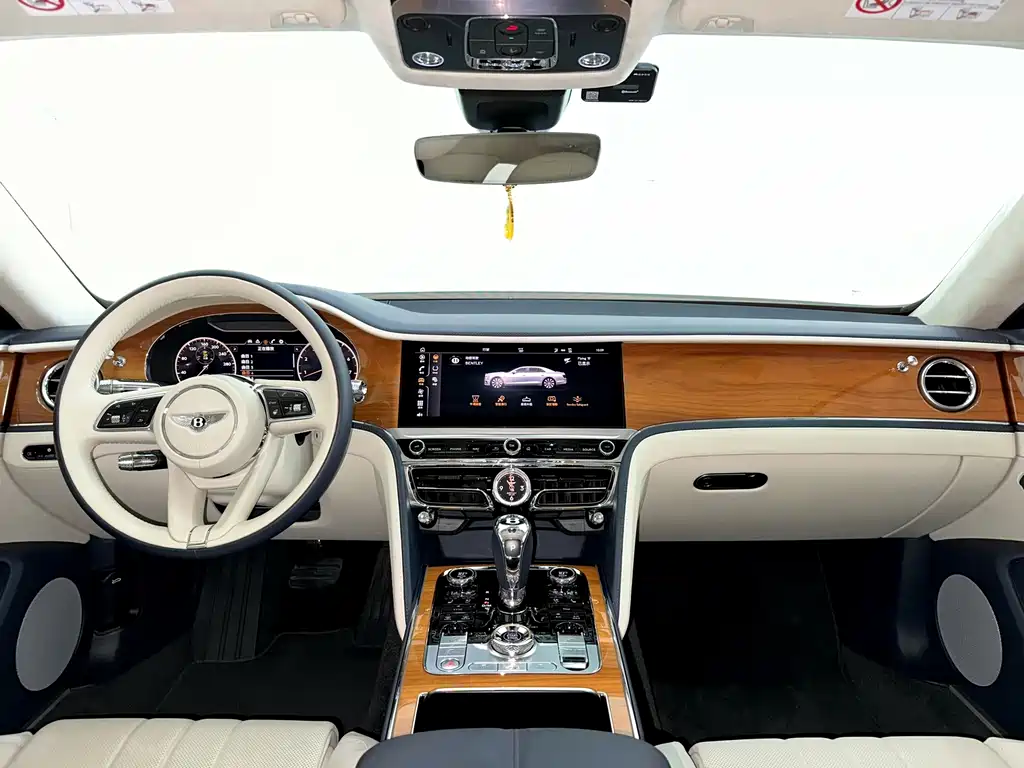 Bentley Flying Spur 2021 — фото 14